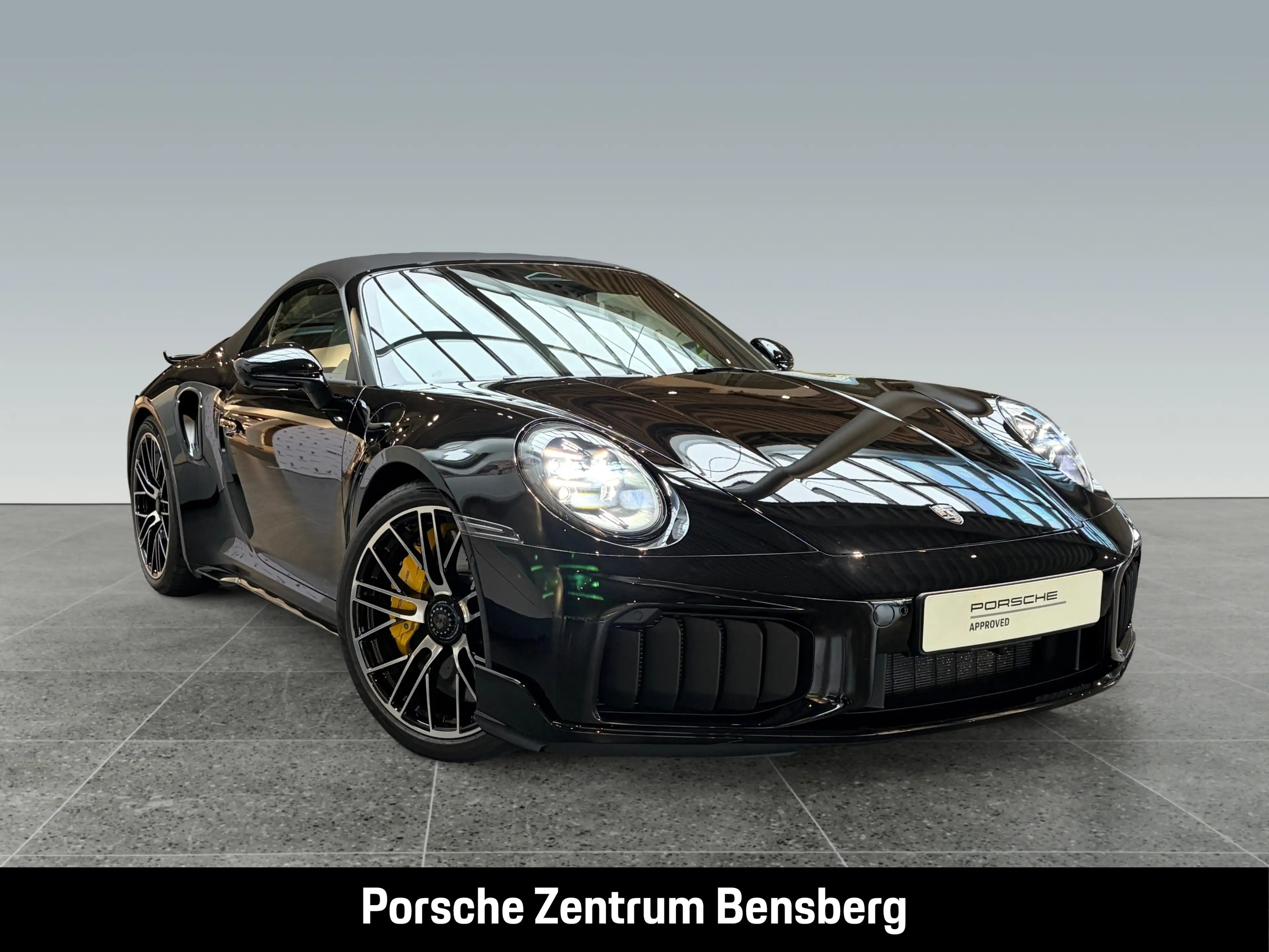 Porsche 911 Turbo S Cabriolet — photo 5