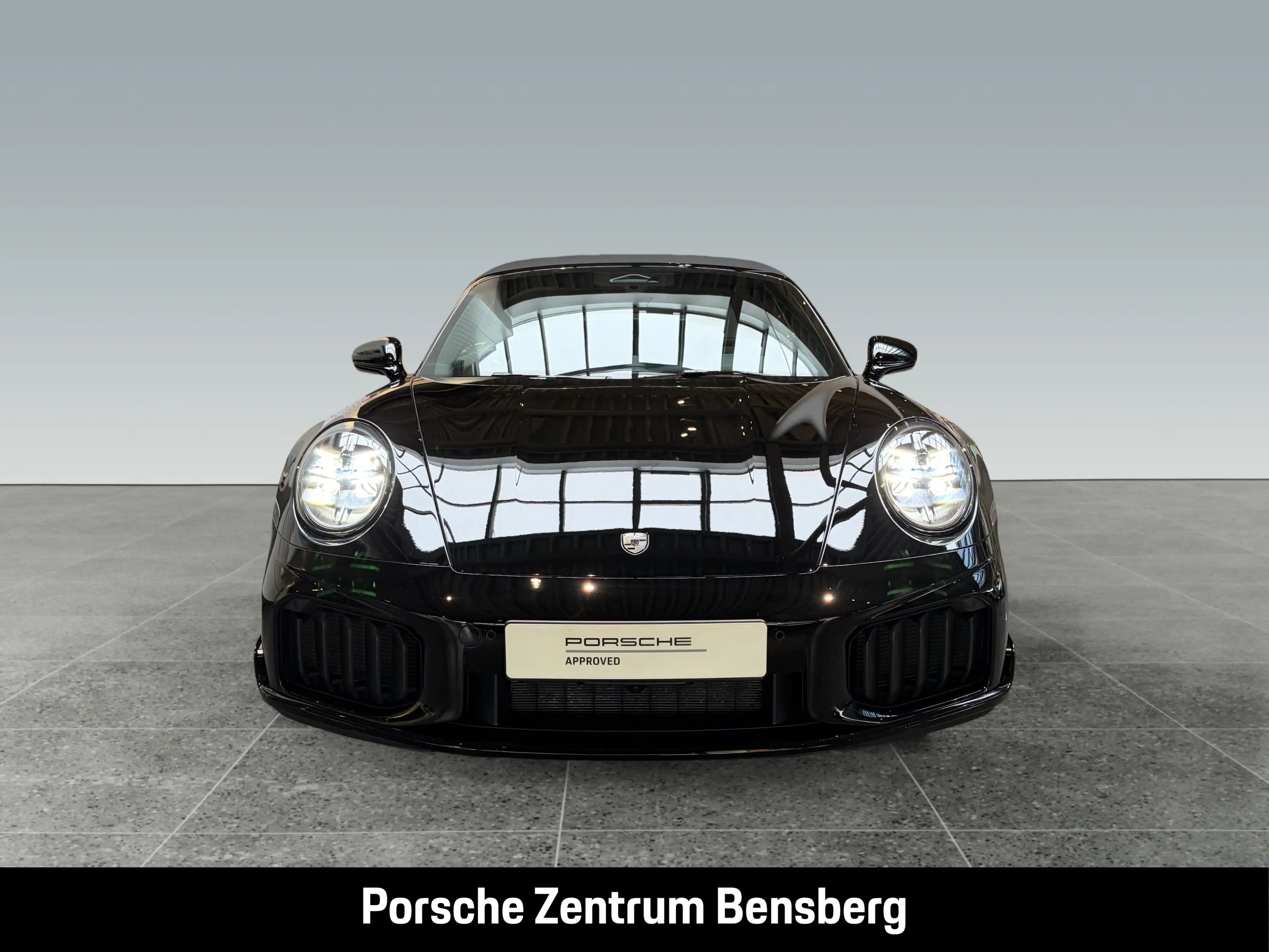 Porsche 911 Turbo S Cabriolet — photo 6
