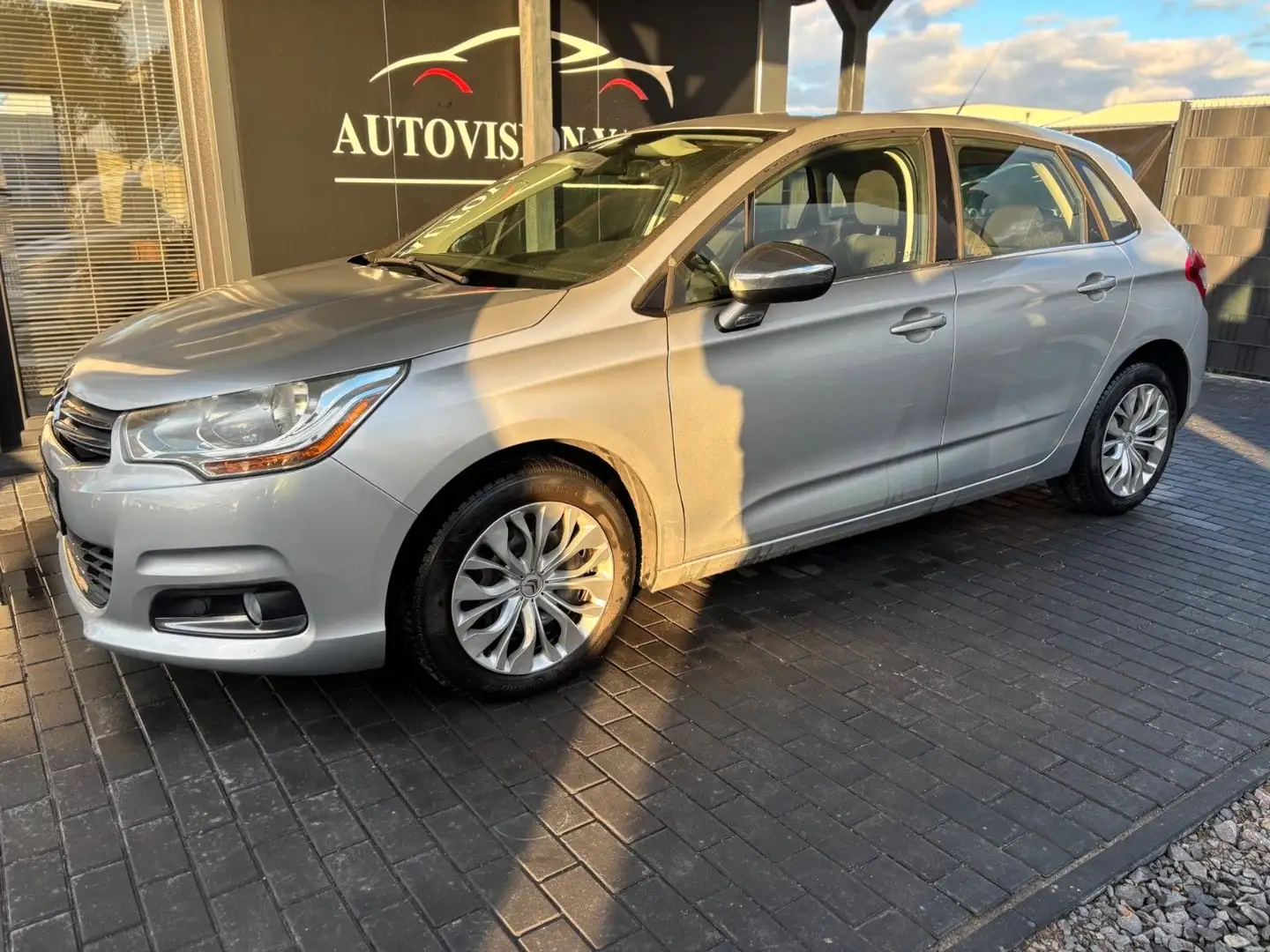 Citroen C4 Lim/TÜV NEU/ SERVICE NEU/PDC/KLIMA/ Grau - 2