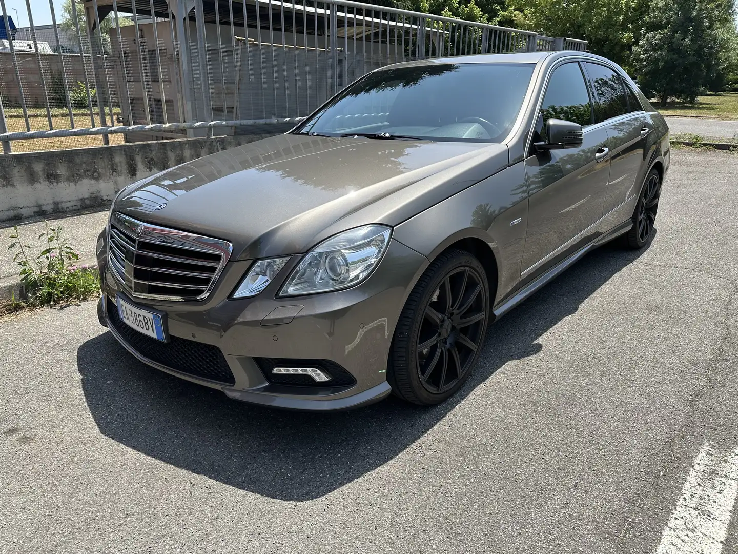 Mercedes-Benz E 350 CDI DPF 4Matic BlueEFFICIENCY 7G-TRONIC - 1