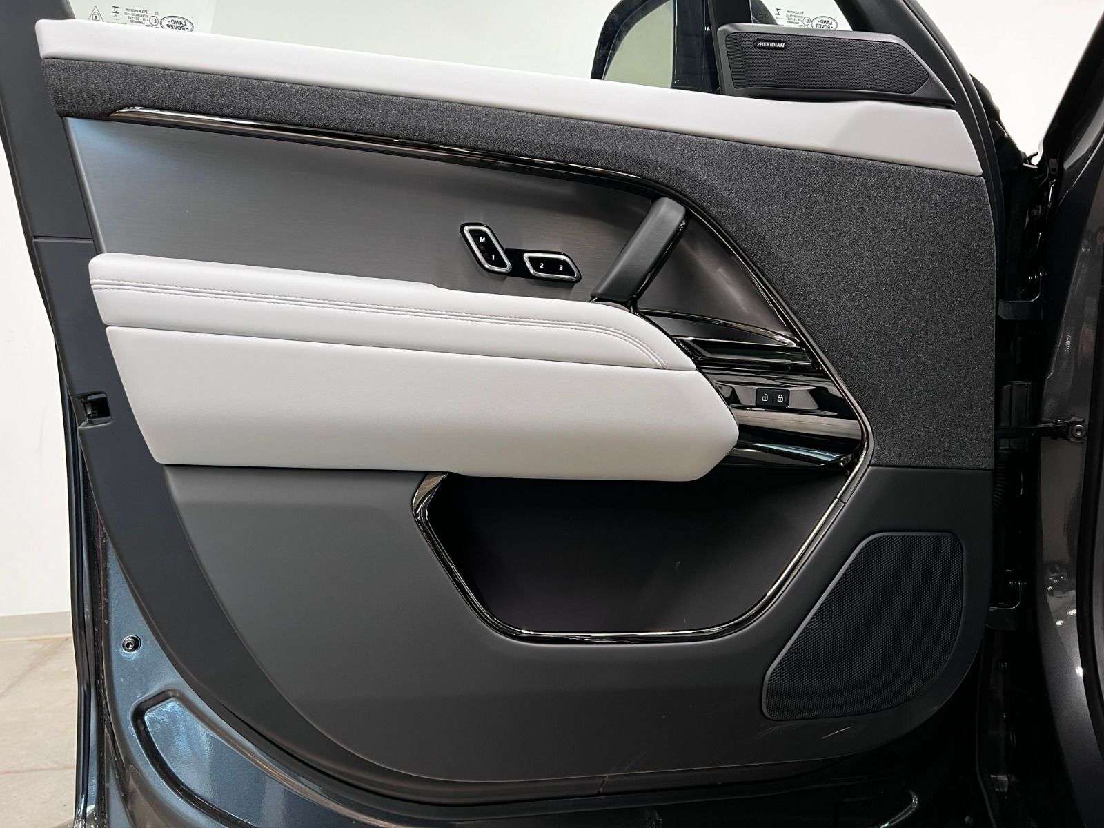 2026 Land Rover Range Rover Sport P360 S | LEASE FROM $999 PER MONTH thumb 28