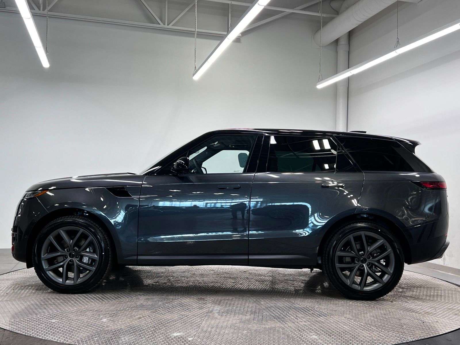 2026 Land Rover Range Rover Sport P360 S | LEASE FROM $999 PER MONTH alt 2