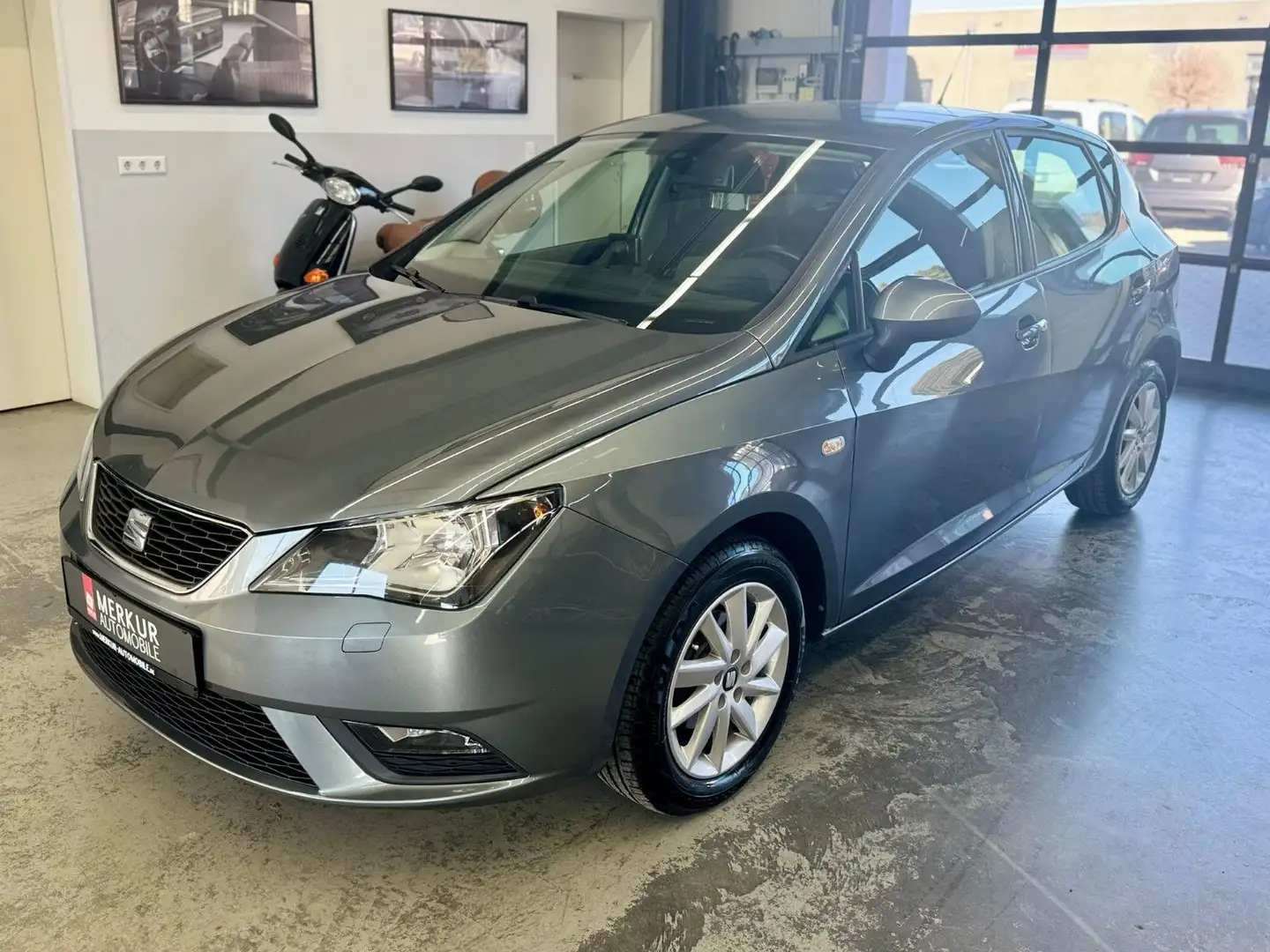 SEAT Ibiza 1.2 TSI Style 5 Türen+Navi+SHZ+Tempom.+15" Grijs - 1