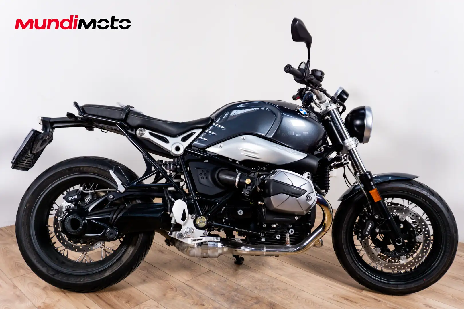 BMW R nineT - 1