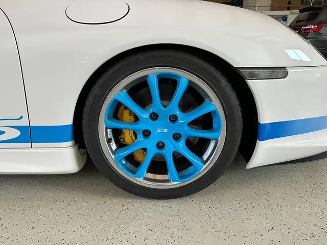 Porsche 911 view 10