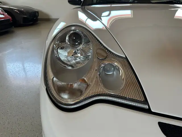 Porsche 911 view 11