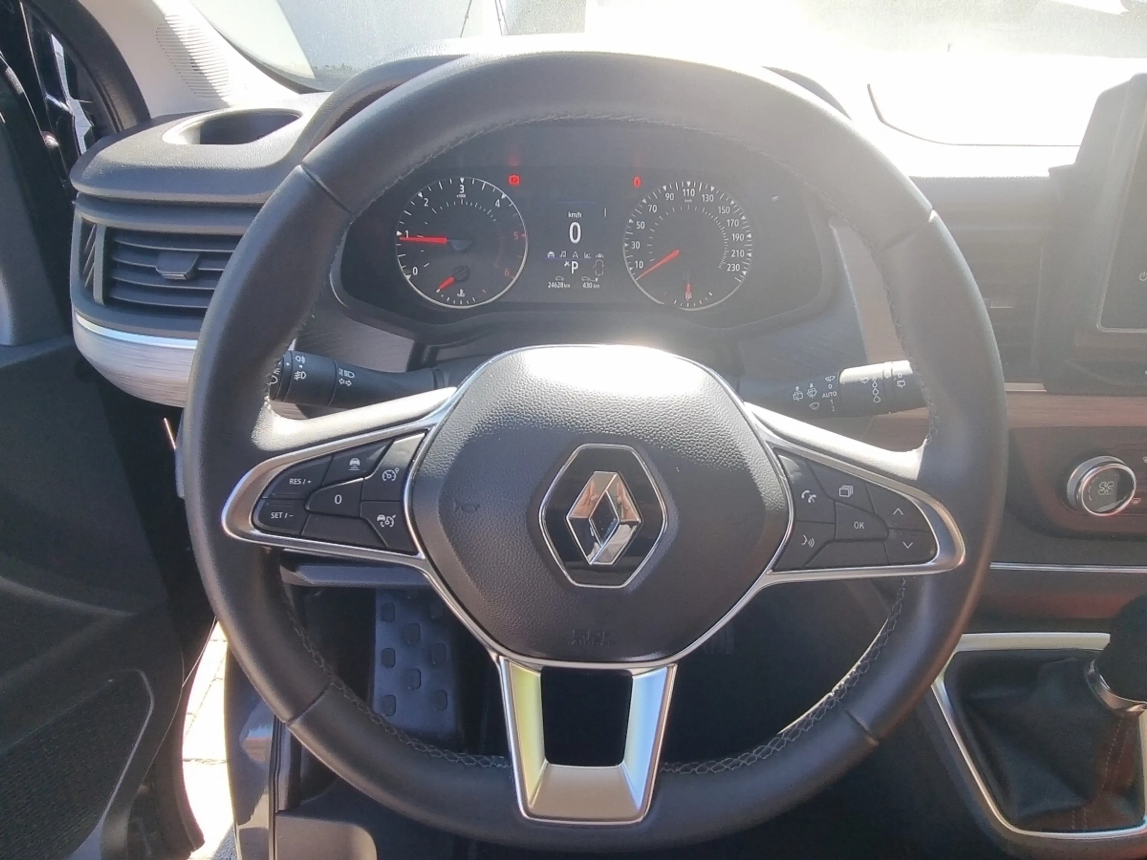 Renault Trafic Spaceclass Blue dCi 170 EDC — photo 10