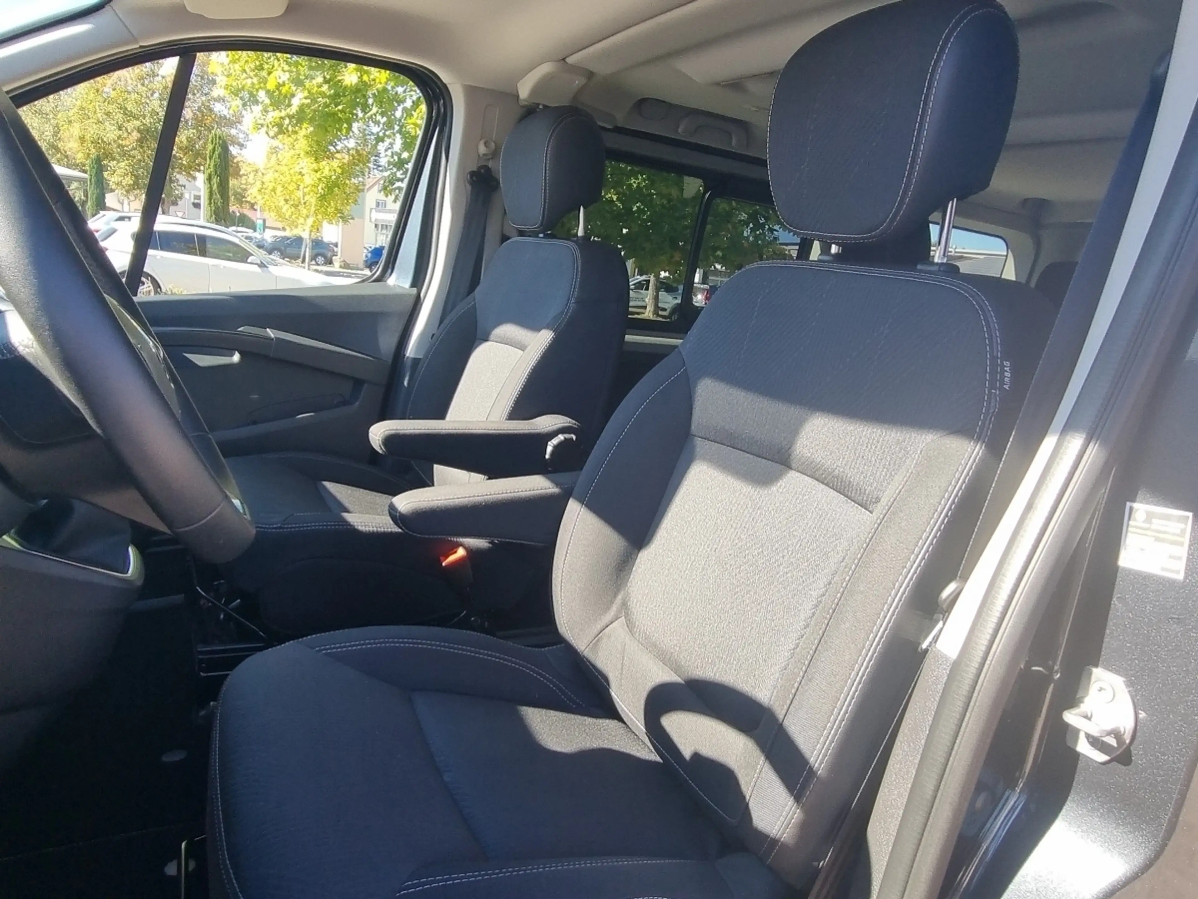 Renault Trafic Spaceclass Blue dCi 170 EDC — photo 7