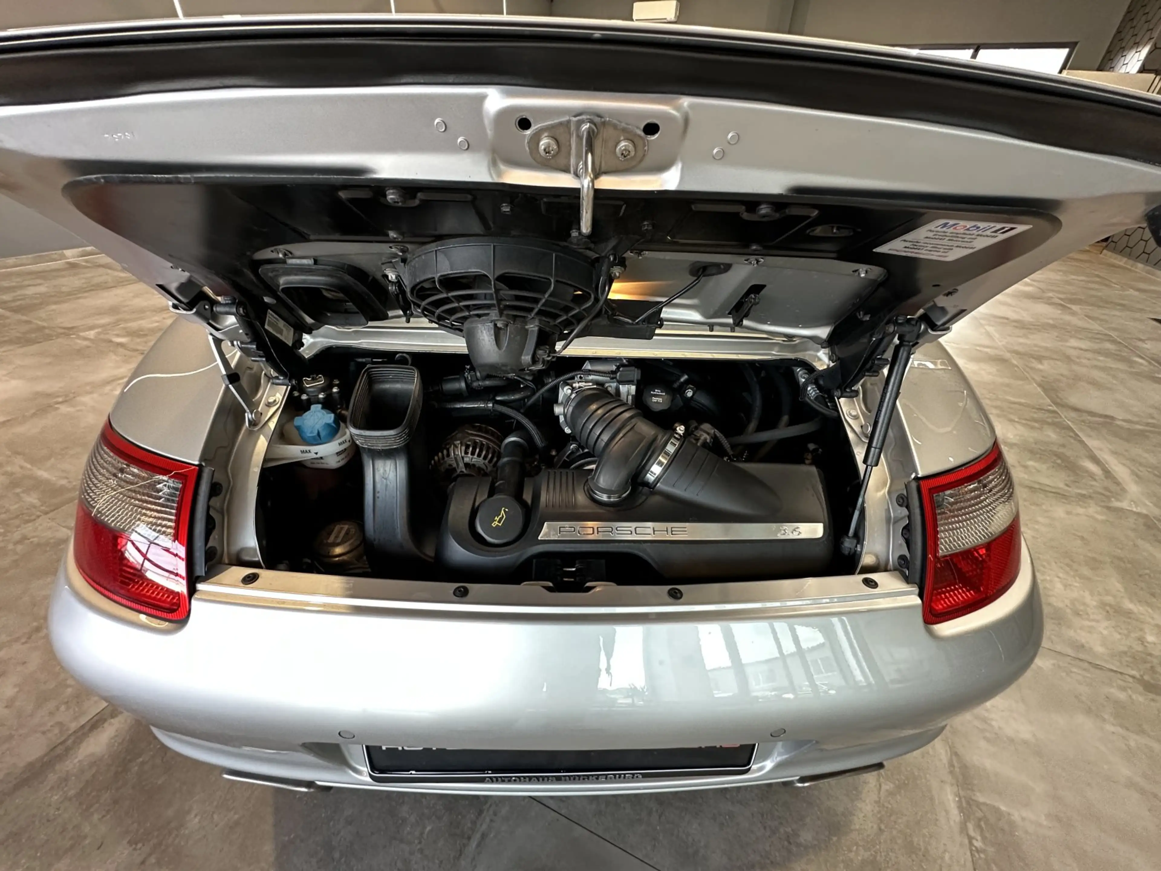 Porsche 911 Carrera 3.6 — photo 12