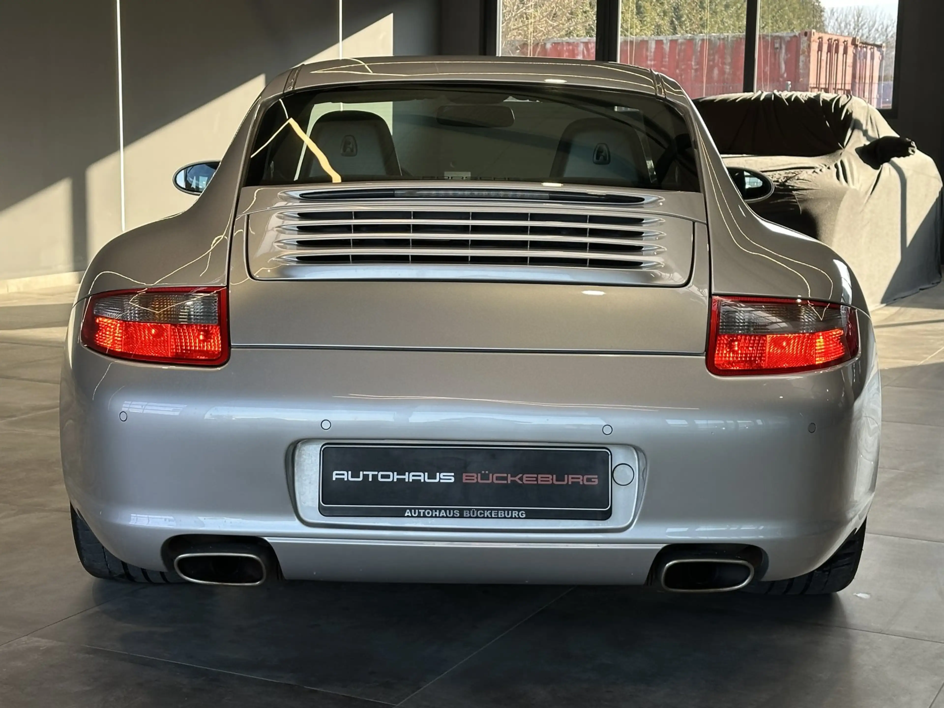 Porsche 911 Carrera 3.6 — photo 5