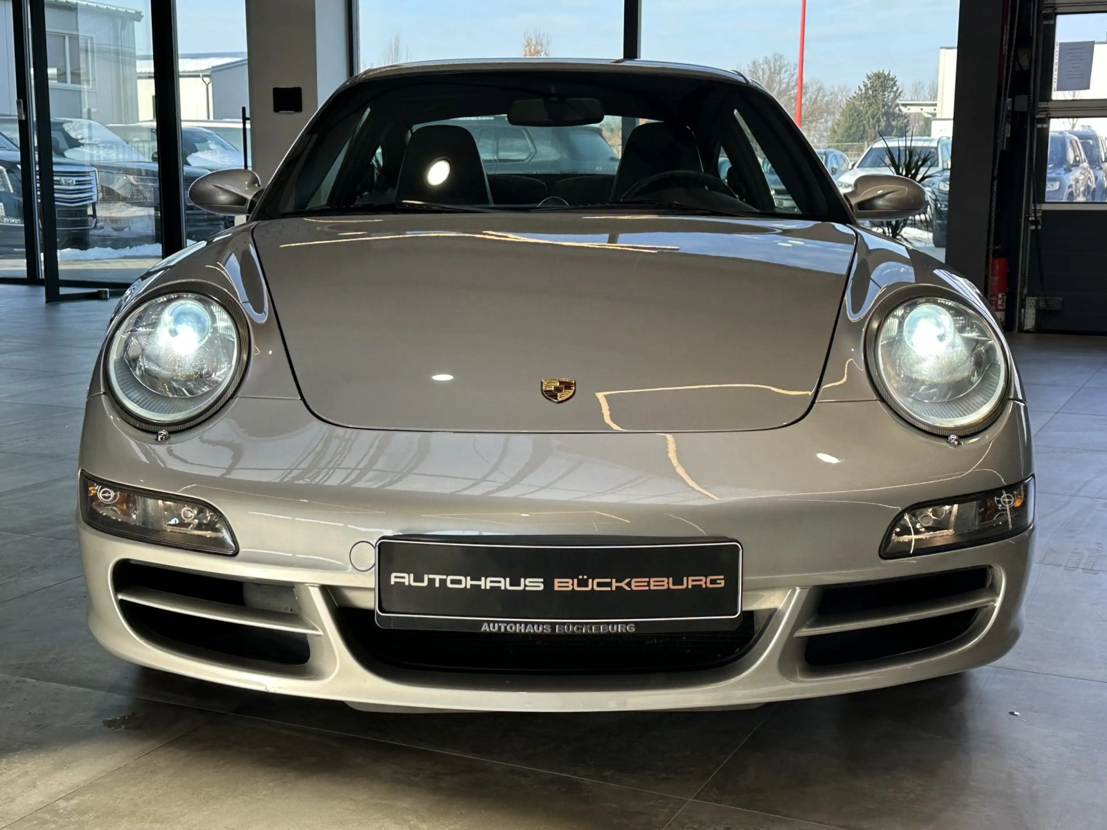 Porsche 911 Carrera 3.6 — photo 2
