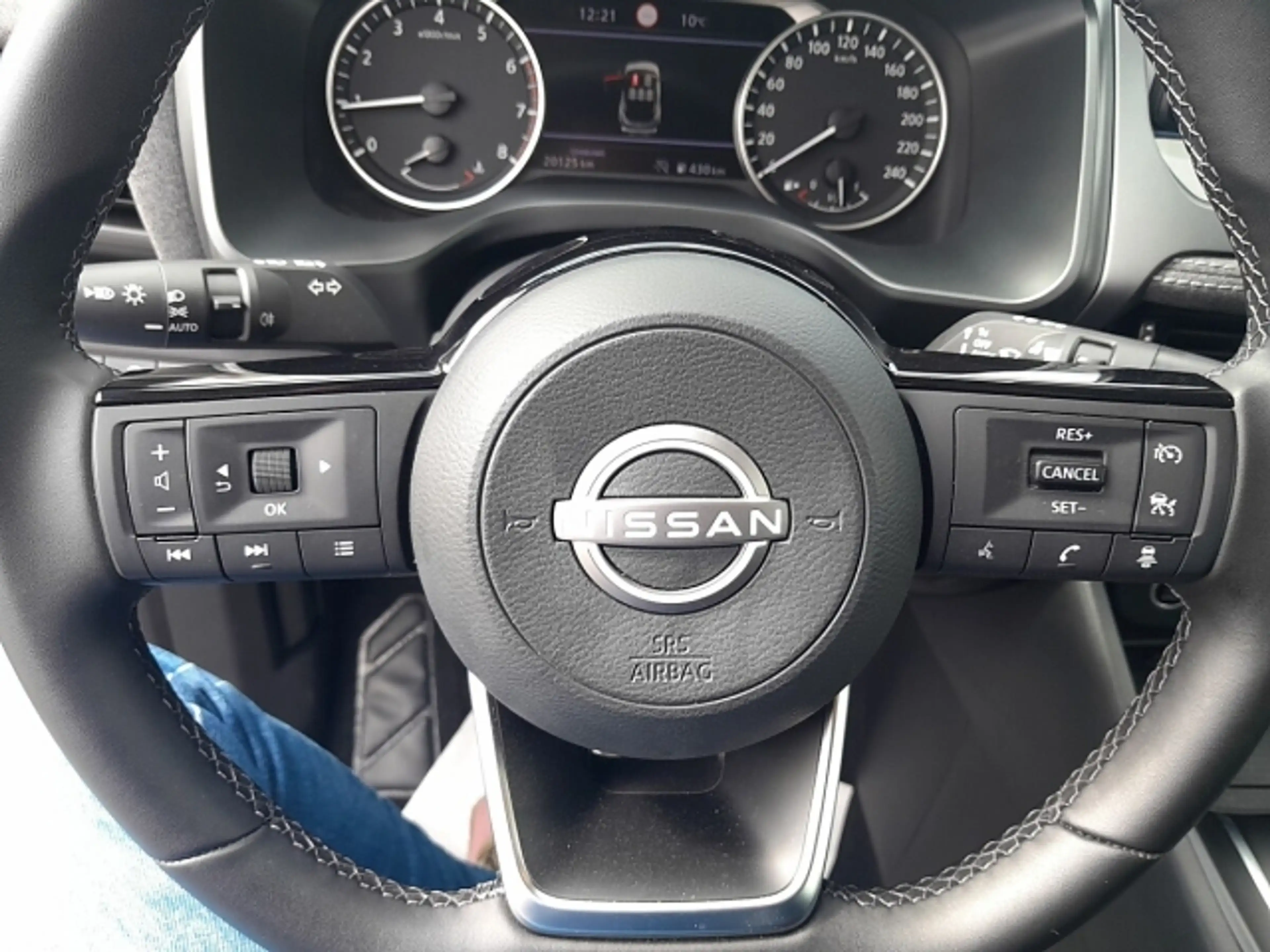 Nissan Qashqai Qashqai 1,3 DIG-T MHEV Tekna LED+RADAR+RFK — photo 13