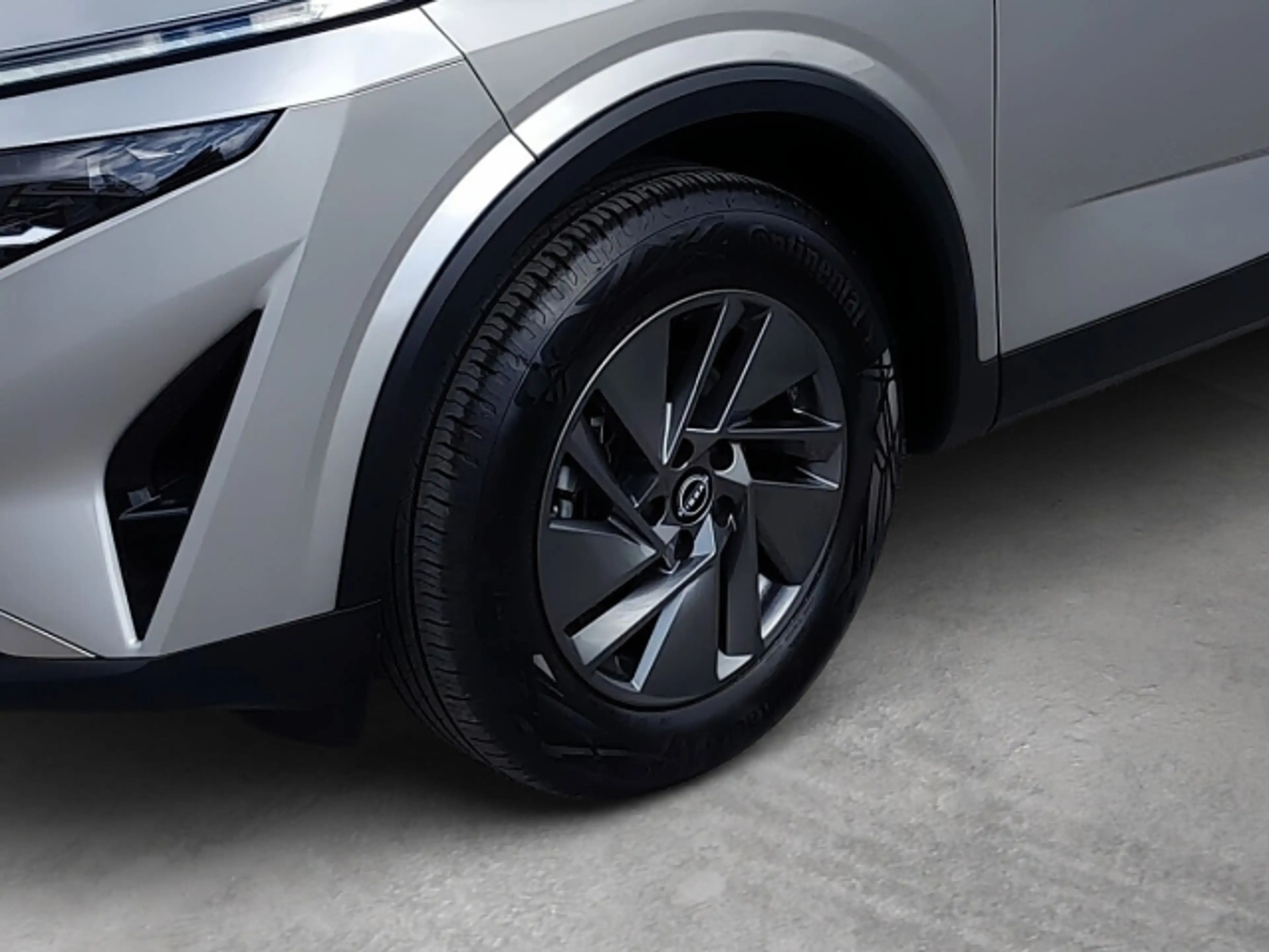 Nissan Qashqai Qashqai 1,3 DIG-T MHEV Tekna LED+RADAR+RFK — photo 8