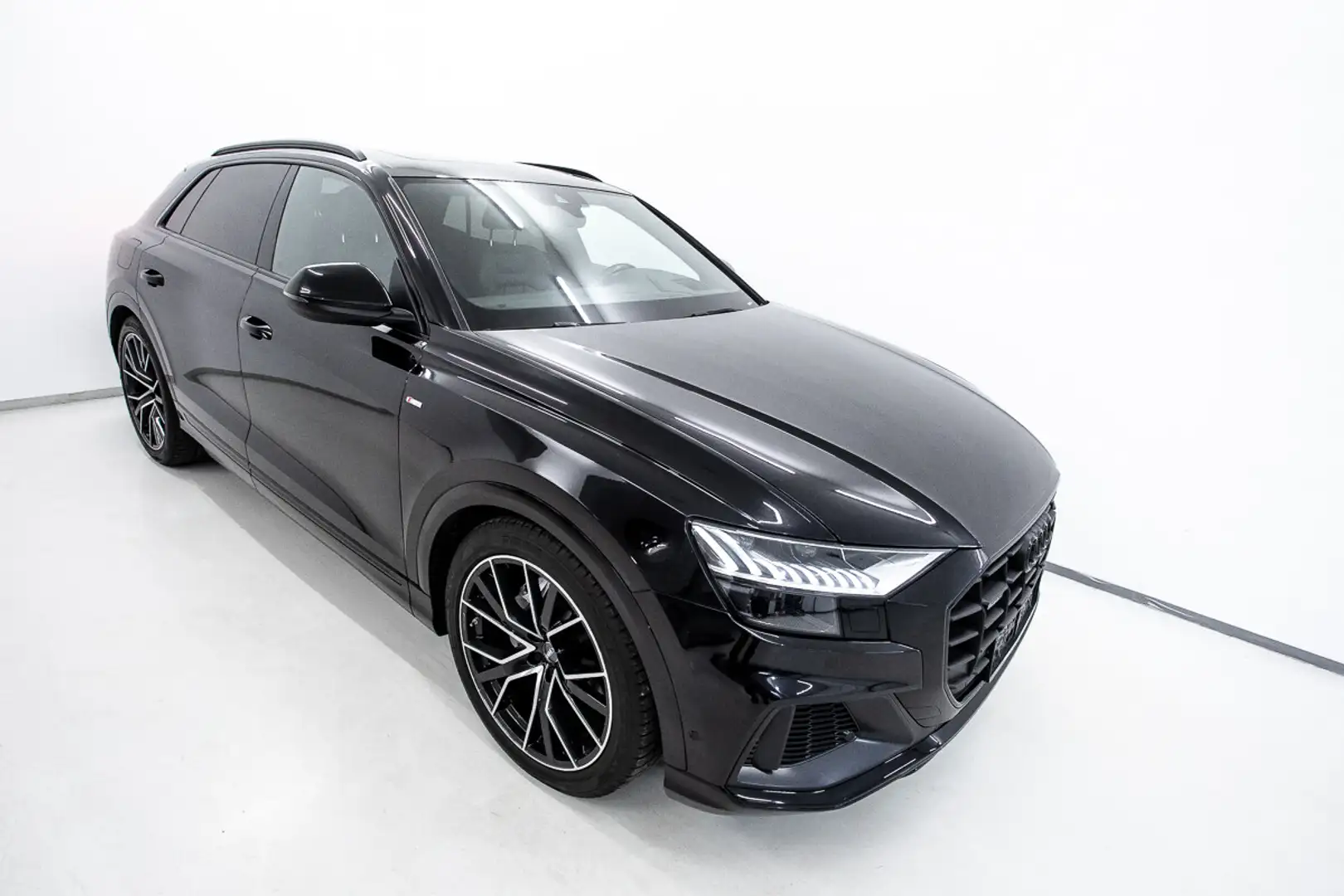 Audi Q8 50 TDI quattro Tiptronic | Sky | HUD | AHK | B&O Schwarz - 2