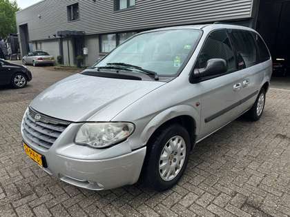 Chrysler Voyager 2.8 CRD SE Luxe Automaat - 6 persoons -