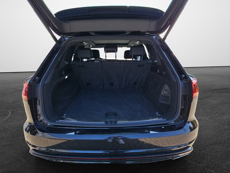 Volkswagen Touareg 3.0 TDI DSG 4Motion R-Line Black Style,AHK, — photo 12