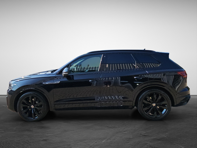 Volkswagen Touareg 3.0 TDI DSG 4Motion R-Line Black Style,AHK, — photo 3