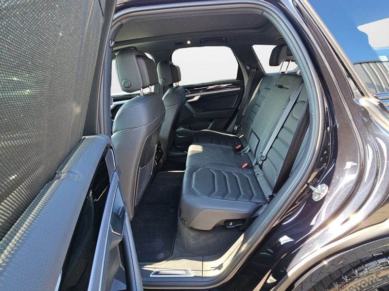 Volkswagen Touareg 3.0 TDI DSG 4Motion R-Line Black Style,AHK, — photo 11