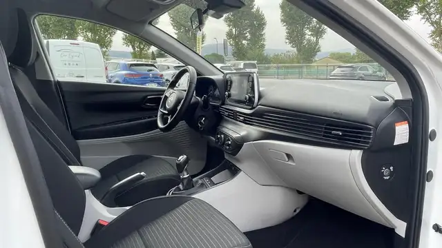 Hyundai I20 view 9