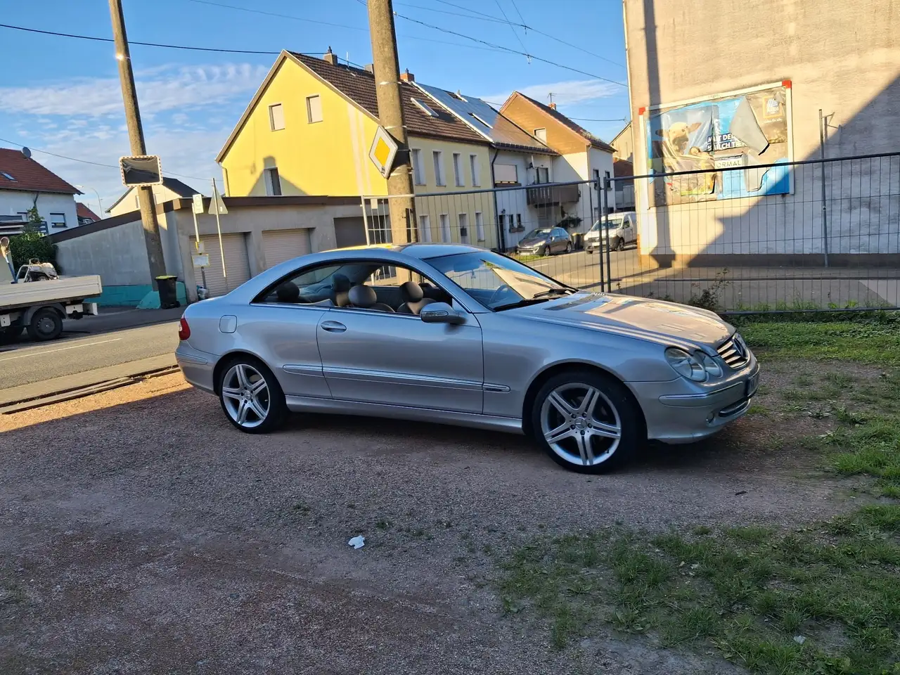 Mercedes-Benz CLK 240 Coupe Elegance — photo 1 of 12