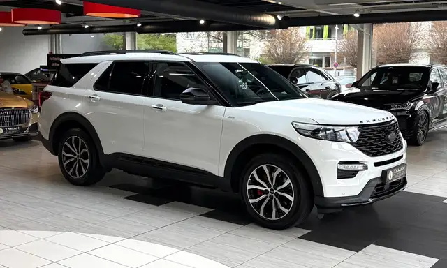 Ford Explorer view 5
