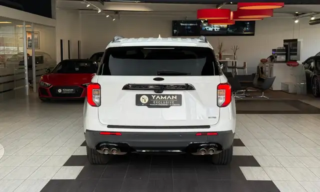 Ford Explorer view 9