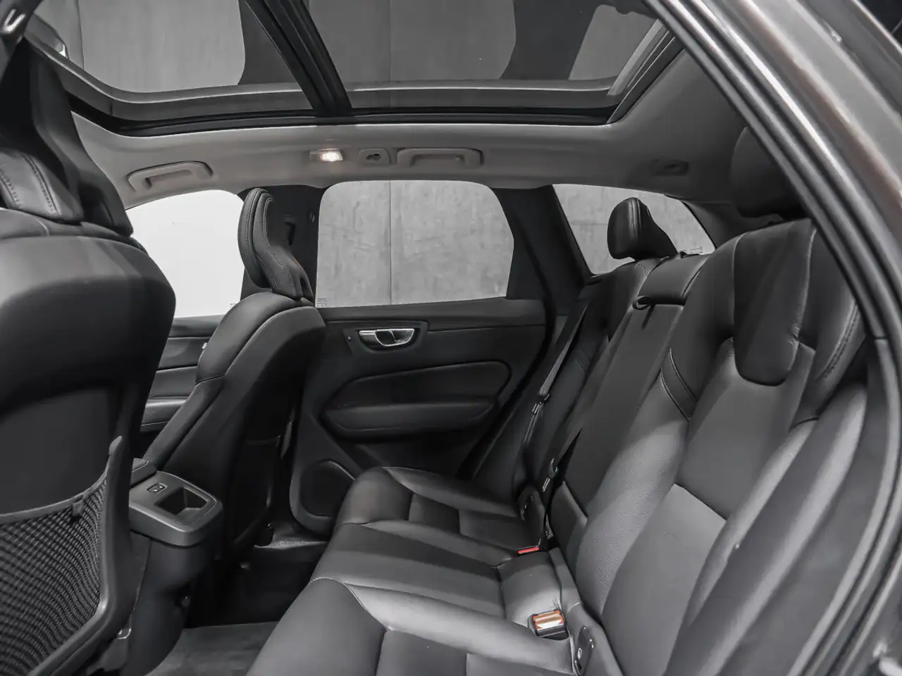 Volvo XC60 снимка Volvo XC60
