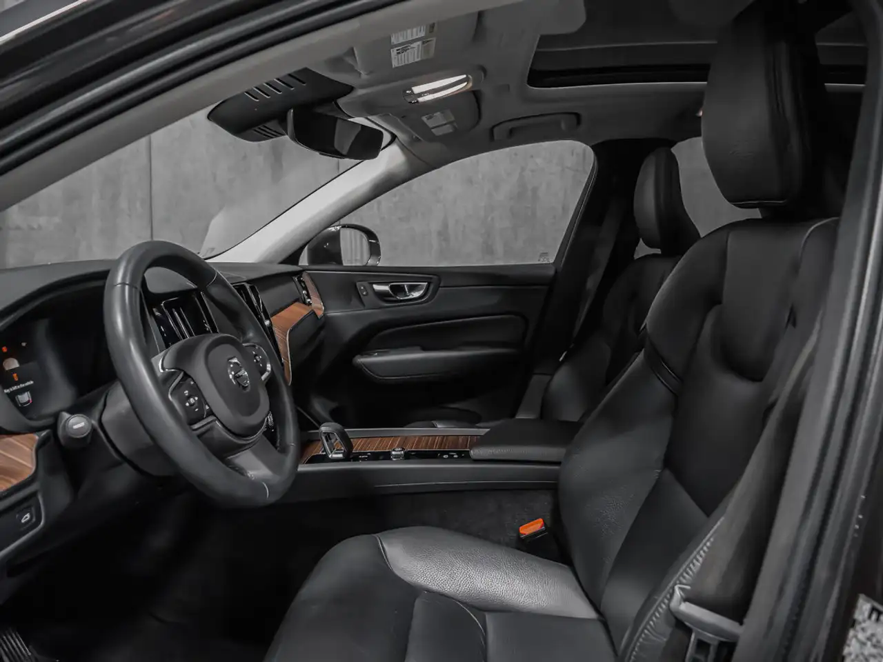 Volvo XC60 снимка Volvo XC60