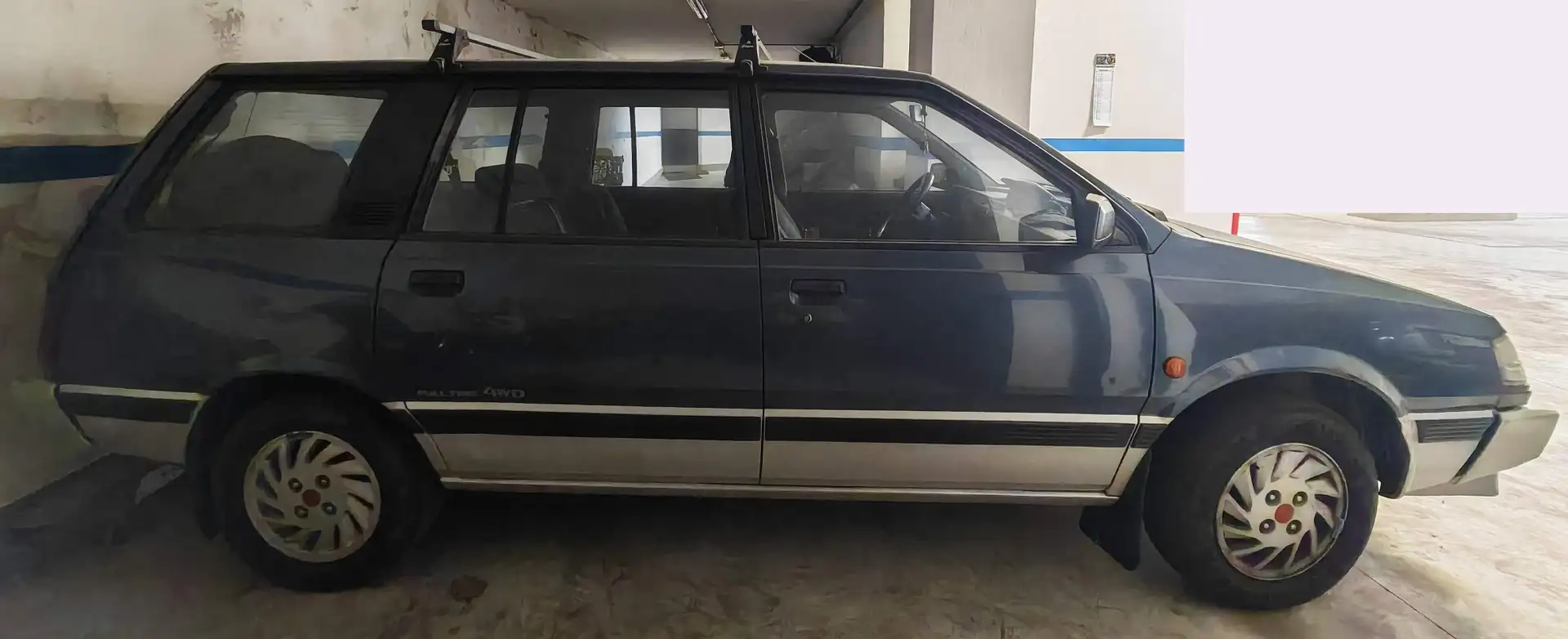 Mitsubishi Space Wagon Space Wagon 2.0 SE 4wd cat. Grau - 2
