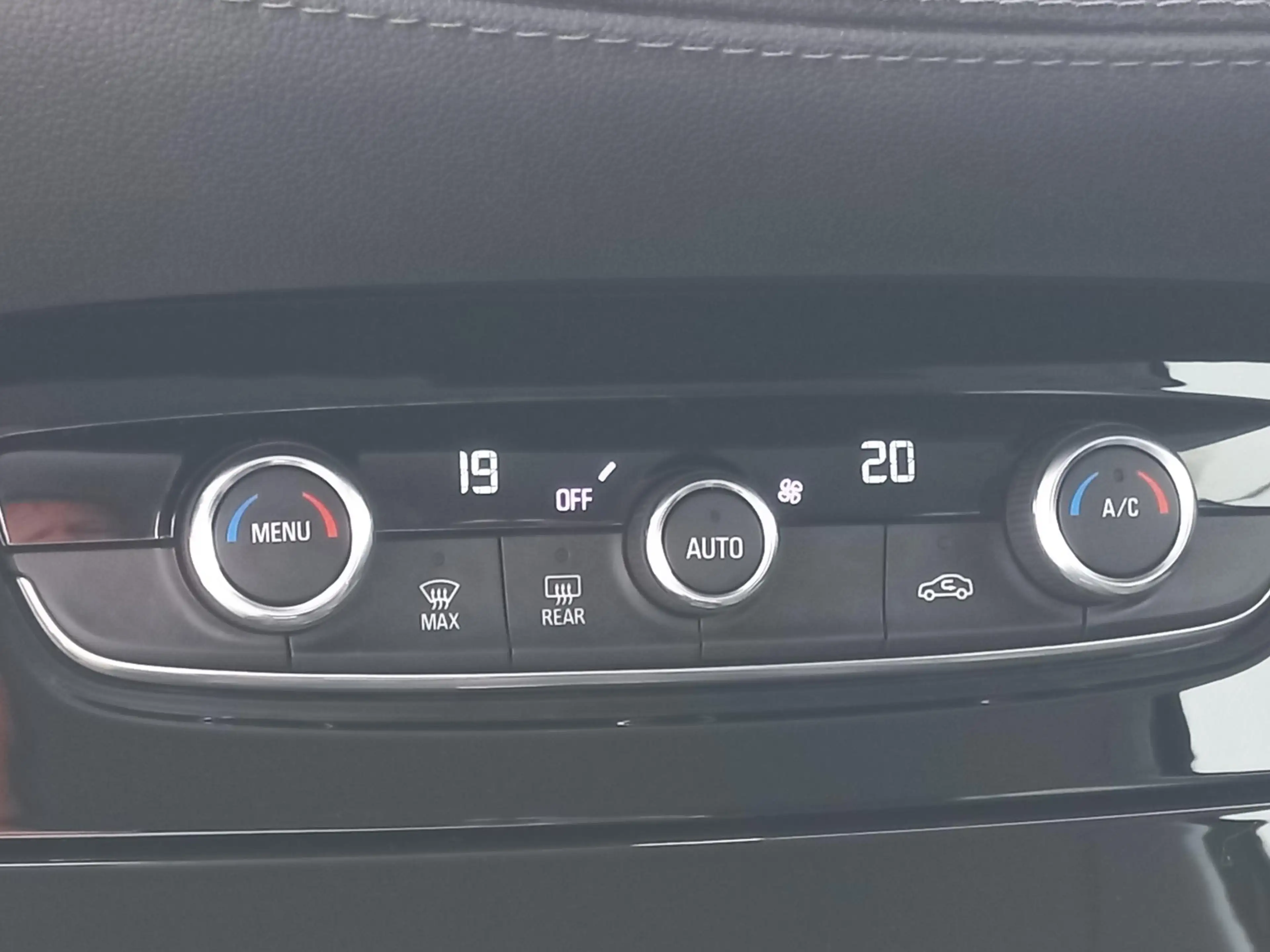Opel Grandland X 1.2T 130pk Business Elegance | Climate control | N — photo 6