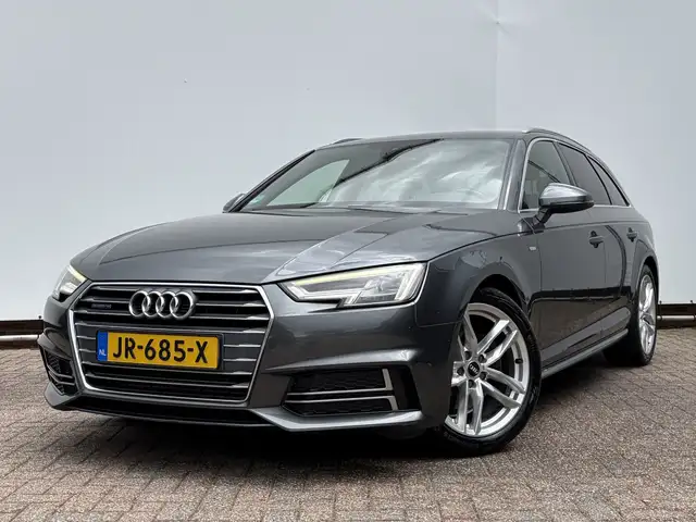Audi A4 Avant view 15