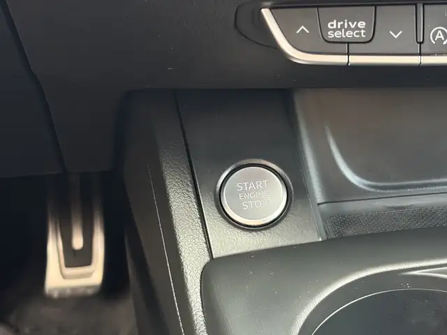 Audi A4 Avant view 6
