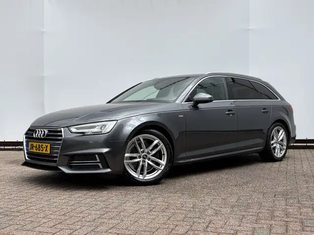 Audi A4 Avant view 13
