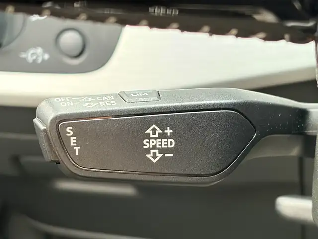 Audi A4 Avant view 7