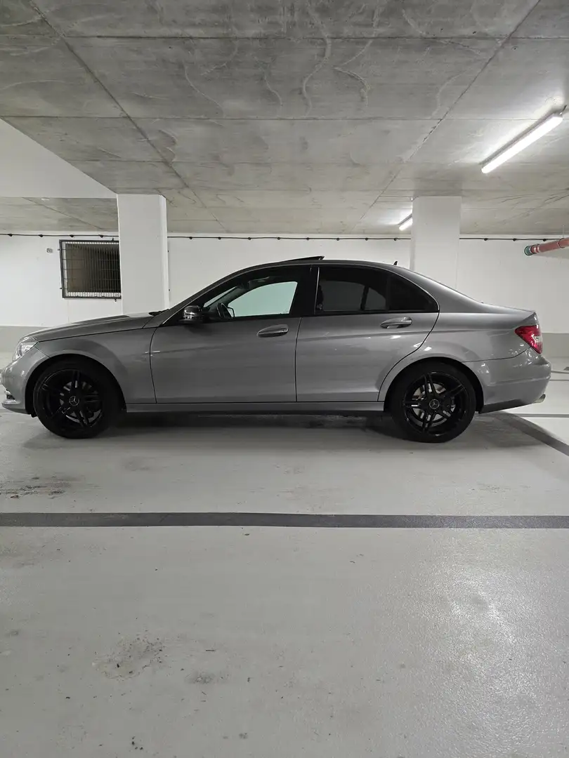 Mercedes-Benz C 220 CDI DPF (BlueEFFICIENCY) Avantgarde - 2