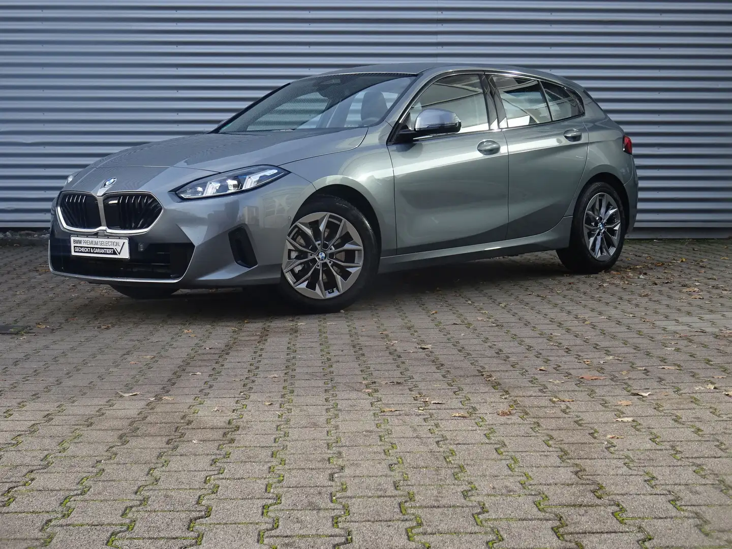 BMW 120 Lim. adLED Drive/ParkAsisst Premium-Paket SH Grau - 2