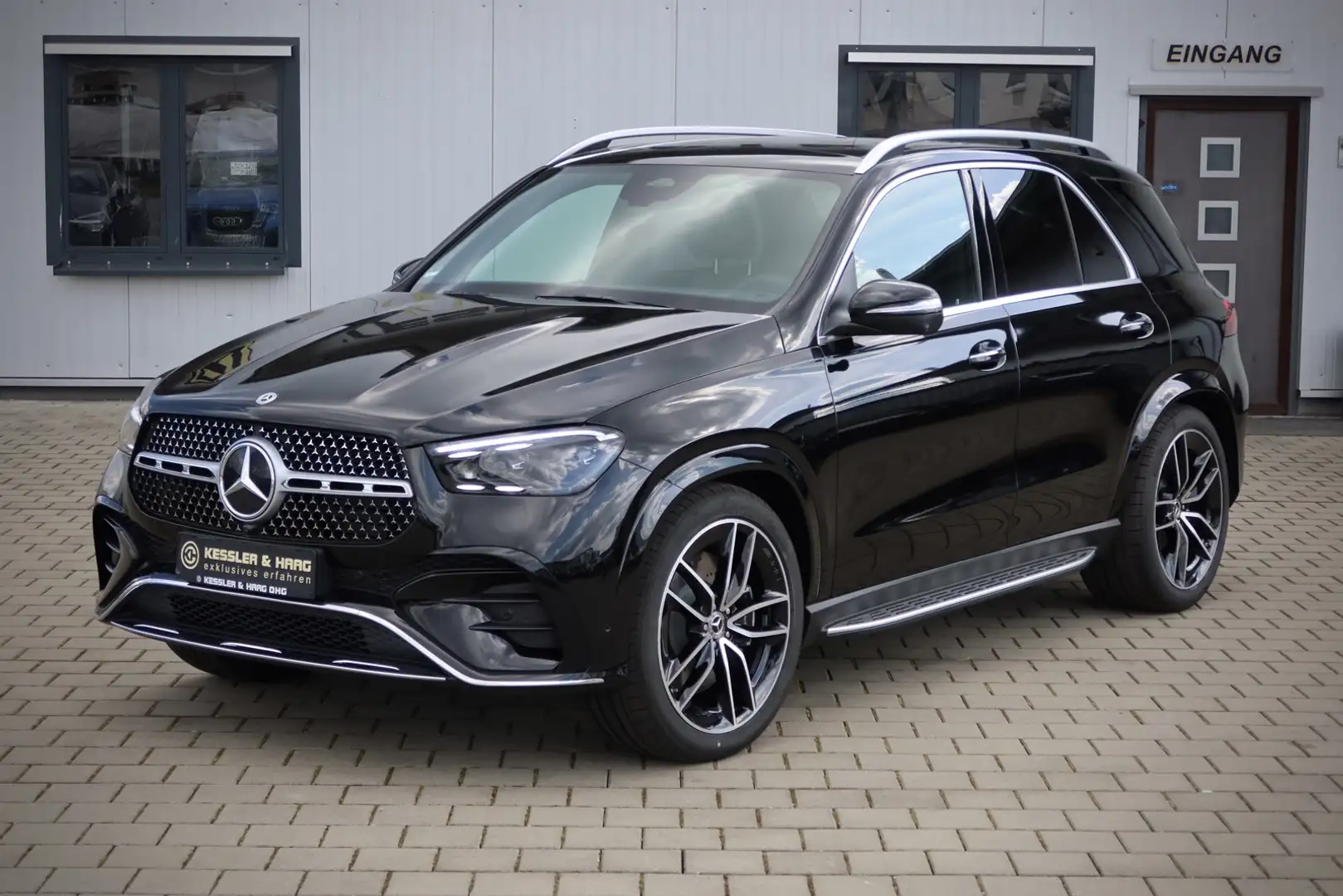 Mercedes-Benz GLE 450 4Matic AMG Line #PANO#AIRMATIC#FACELIFT# Zwart - 2