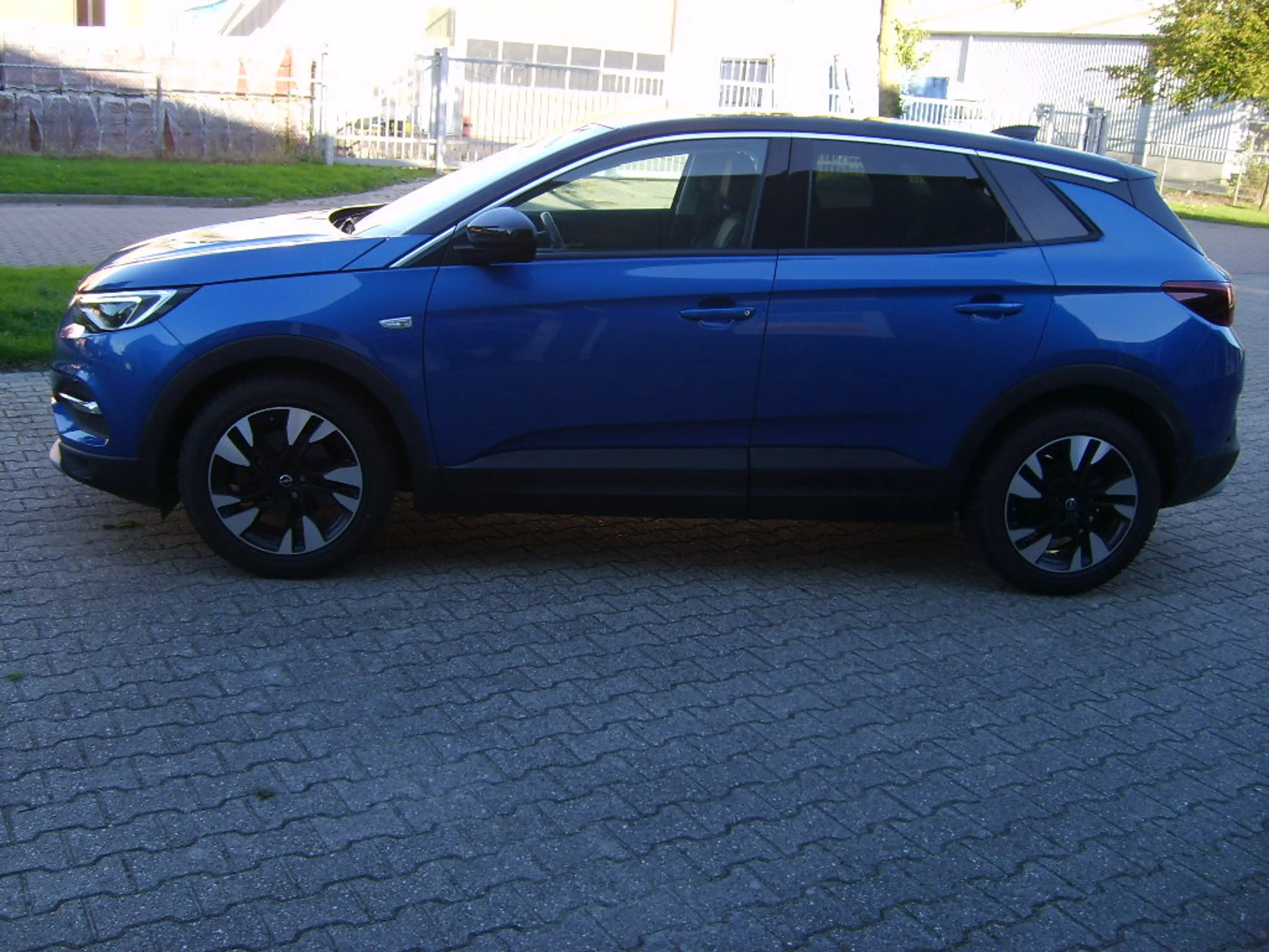 Opel Grandland X 1.2 Turbo Ultimate — photo 8