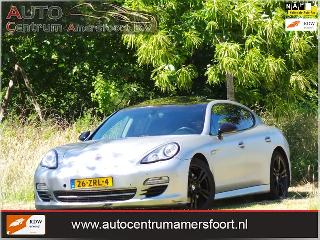 Porsche Panamera 3.0 D Platinum Edition ( INRUIL MOGELIJK )