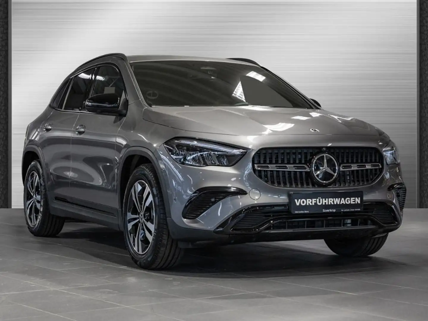 Mercedes-Benz GLA 200 NIGHT PROGRESSIVE 360 AHK DISTR KAMERA Gris - 2