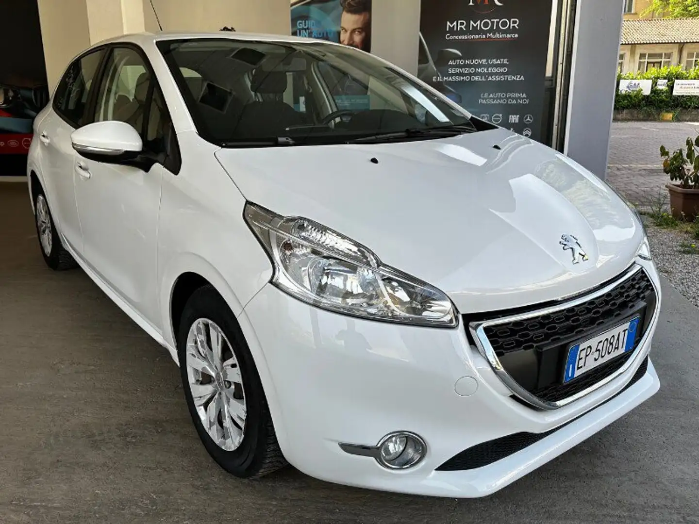 Peugeot 208 1.4 HDi 68 CV 5 porte Active Bianco - 2