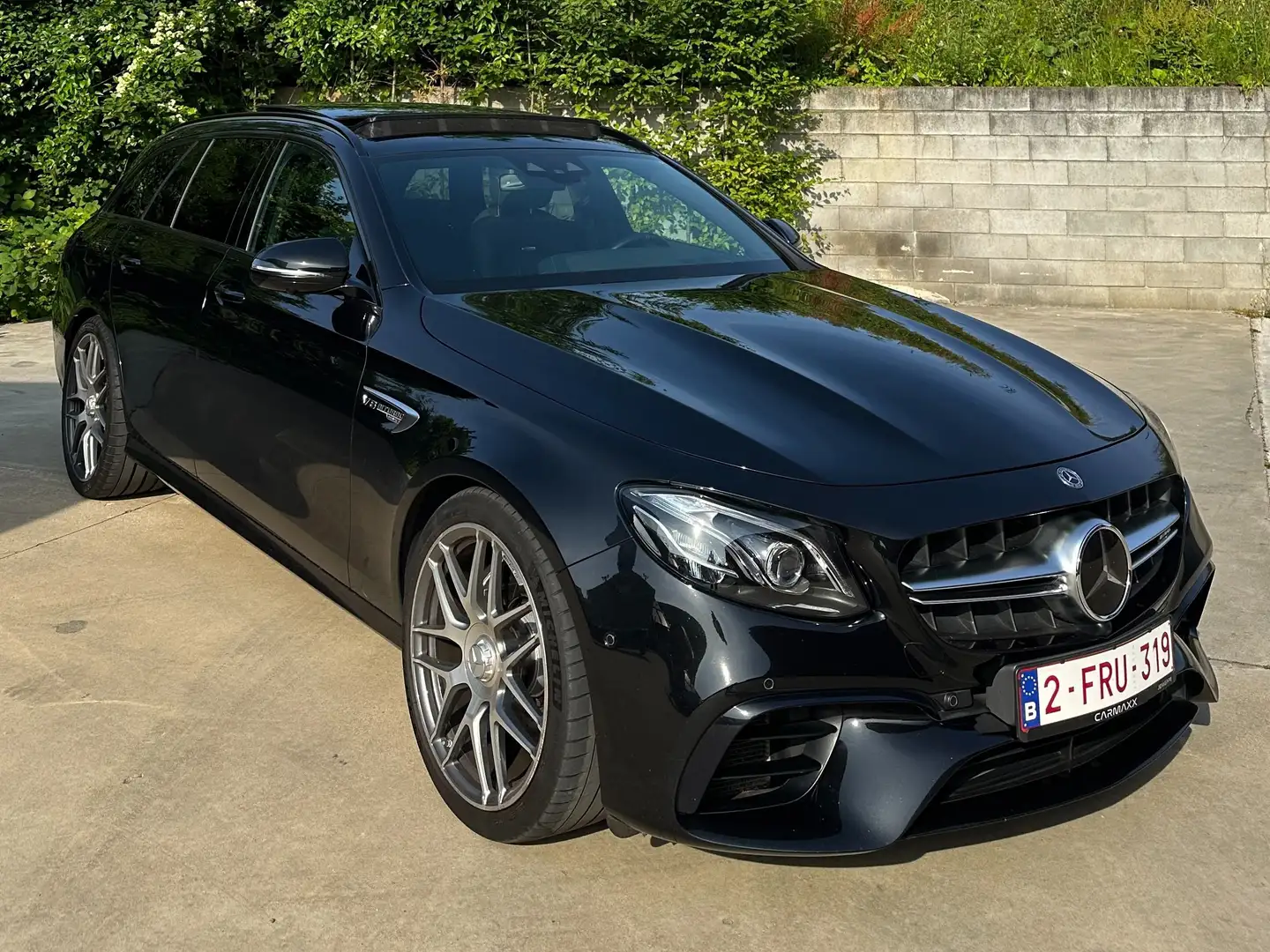 Mercedes-Benz E 63 AMG E 63 AMG 4-Matic Zwart - 1