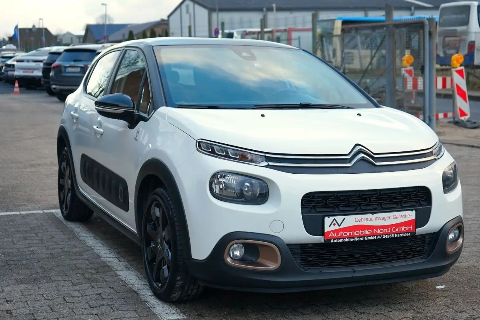 Citroen C3 Origins Edition 1.5 HDI*Service Neu*TÜV Neu Weiß - 2