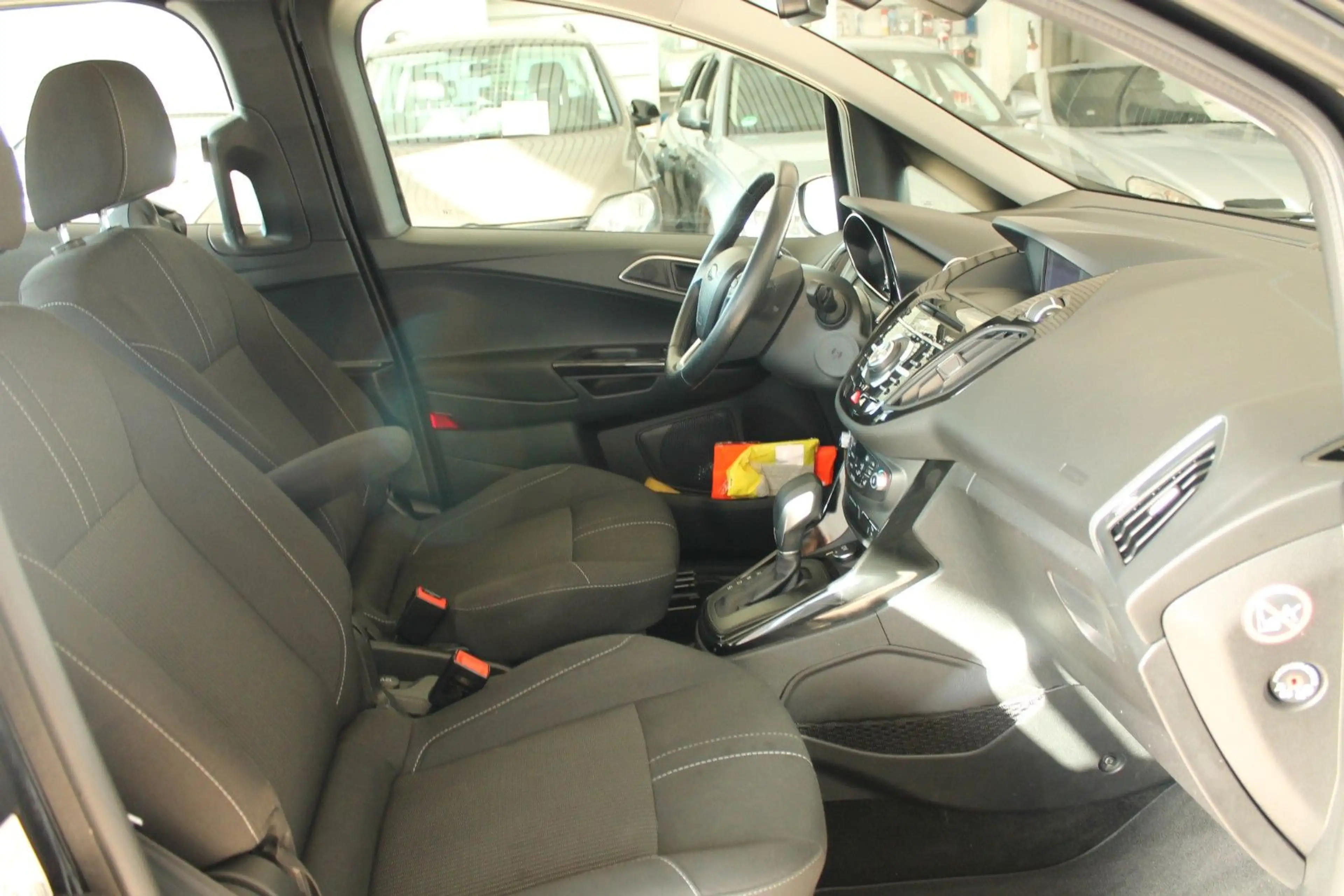 Ford B-Max B-MAX Titanium — photo 5