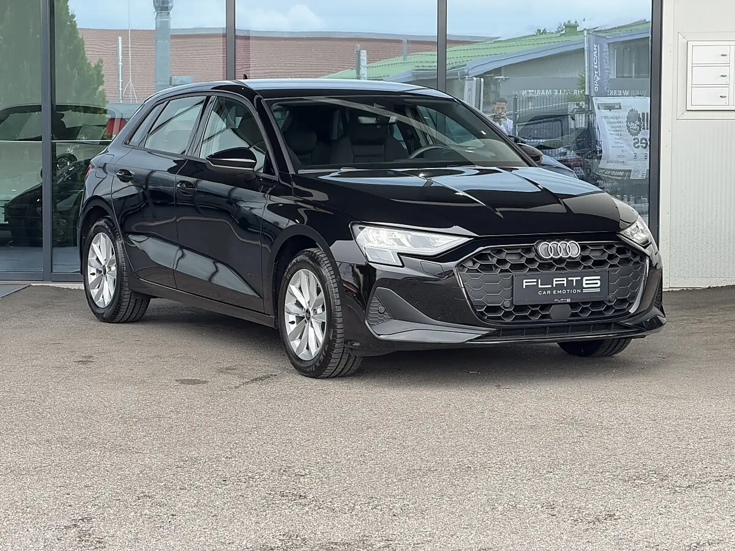 Audi A3 30 1.5 TFSI SB S-tronic, Sportsitze,Parkass., LED Schwarz - 2