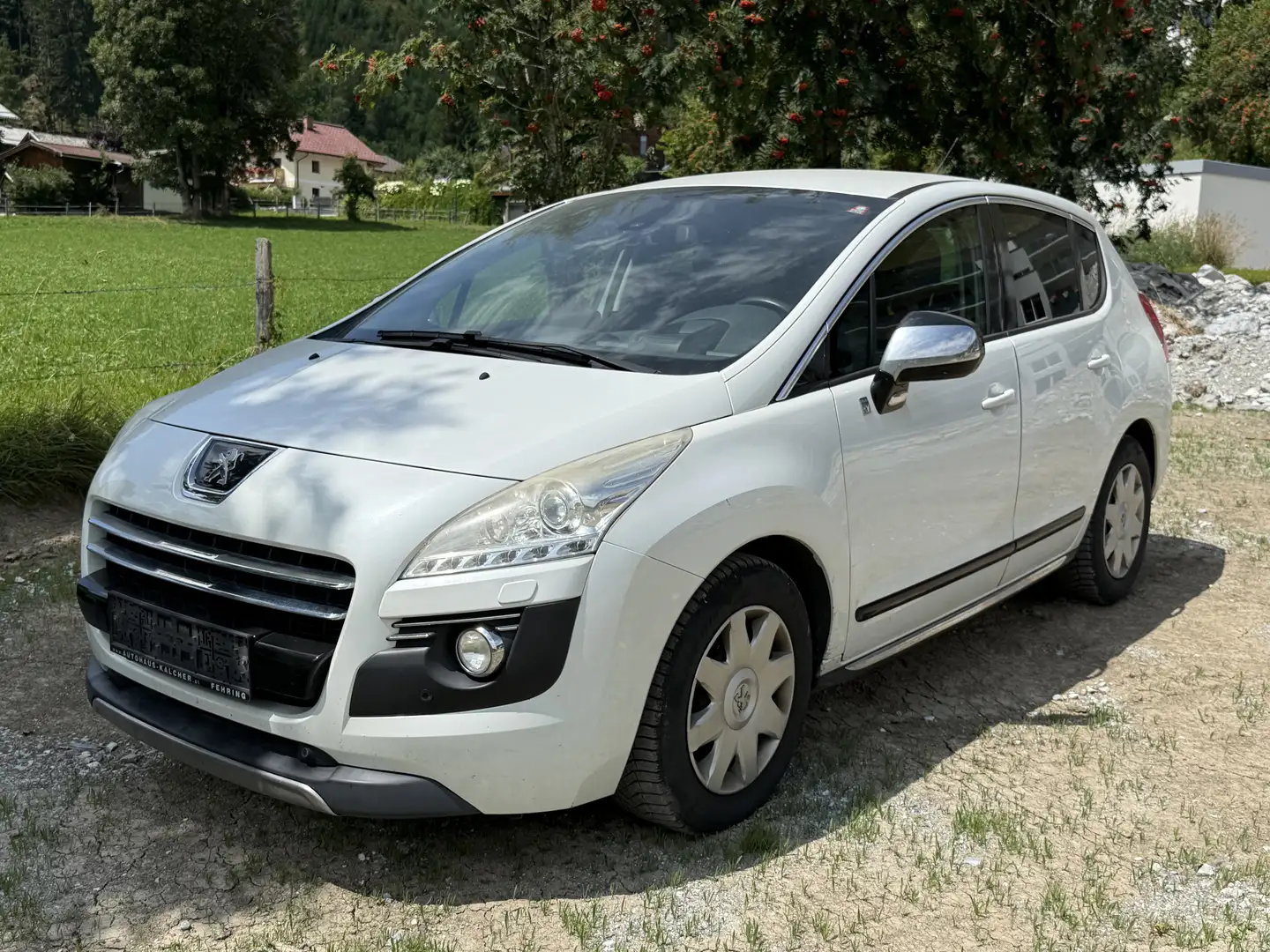 Peugeot 3008 Hybrid4 Weiß - 1
