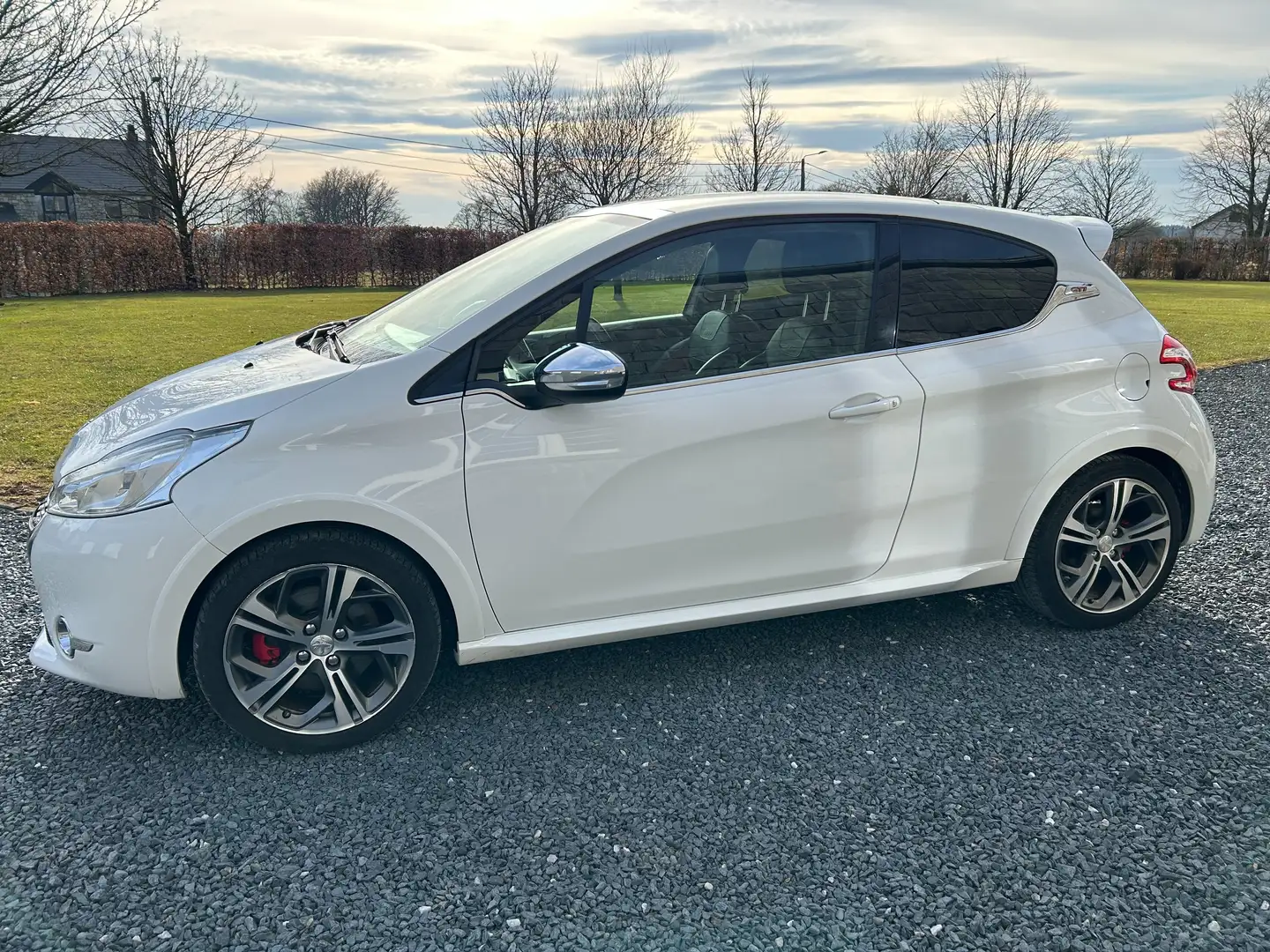 Peugeot 208 1.6i GTi contrôle technique Blanc - 2