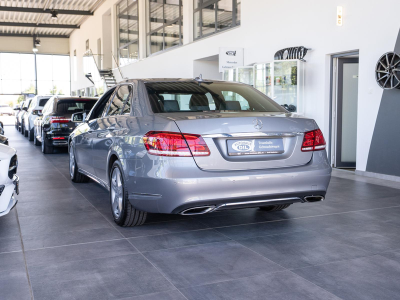 Mercedes-Benz E 220 CDI *AVANTGARDE*2.HAND*SCHECKHEFT*LED* — photo 5