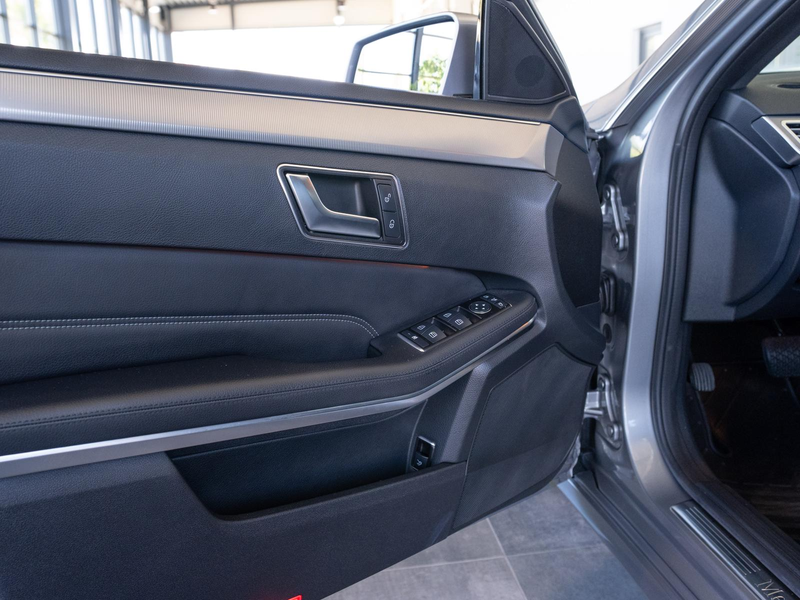 Mercedes-Benz E 220 CDI *AVANTGARDE*2.HAND*SCHECKHEFT*LED* — photo 11