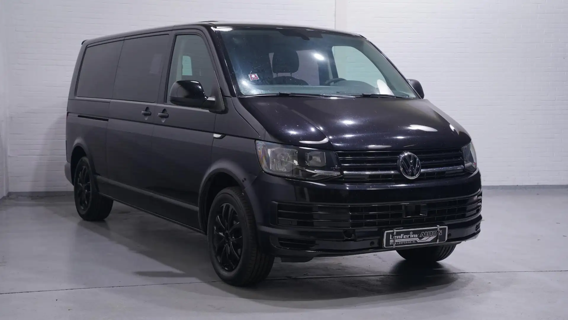 Volkswagen T6 Transporter 2.0 TDI 150 pk Dubbel Cabine 5-Zits APK 07-2026 Ai Zwart - 2